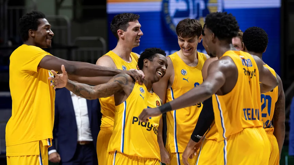 Evroliga: Olimpijakos razbio Barsu, Li sa zvukom sirene srušio Real, Milanu italijanski derbi