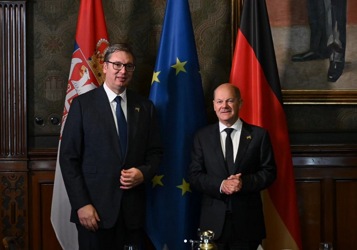 Vučić iz Hamburga poslije sastanka sa Šolcom: Želimo da razvijamo naše zemlje ubrzano!