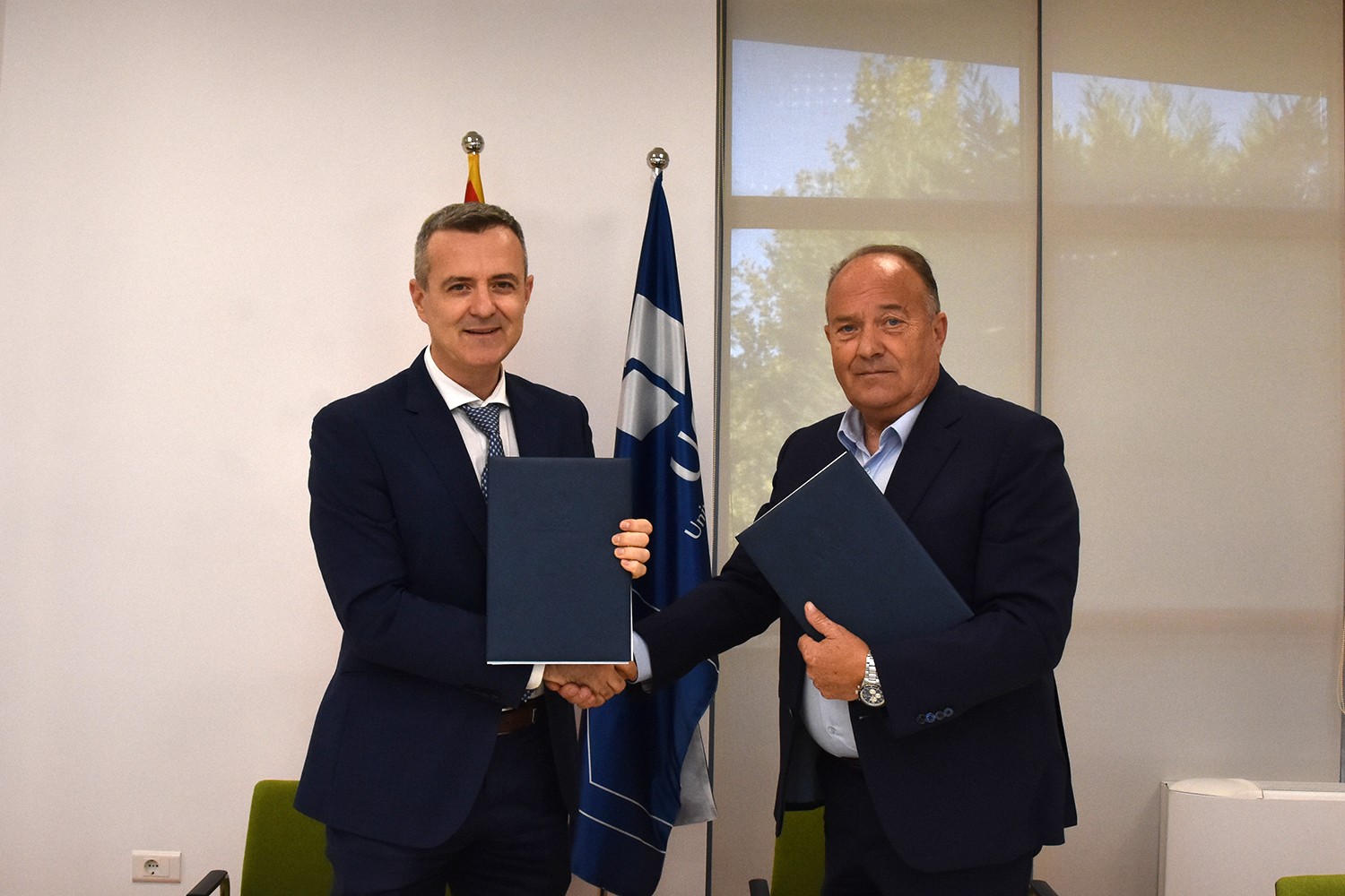 Potpisan Sporazum Univerziteta Crne Gore i Službenog glasnika: Saradnja na izdavačkim projektima