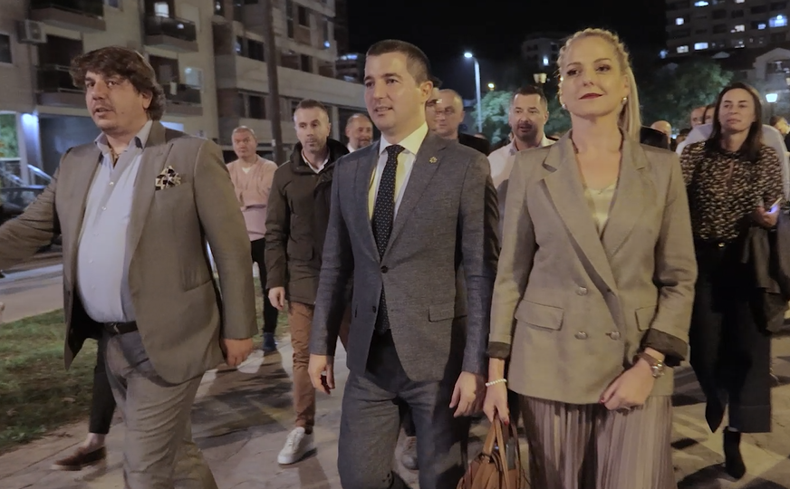 Demokrate predale listu u Budvi; Kažanegra Stanišić: Ne želim da ulazim u sukobe niti da kampanju pretvorim u polje podjela i vrijeđanja