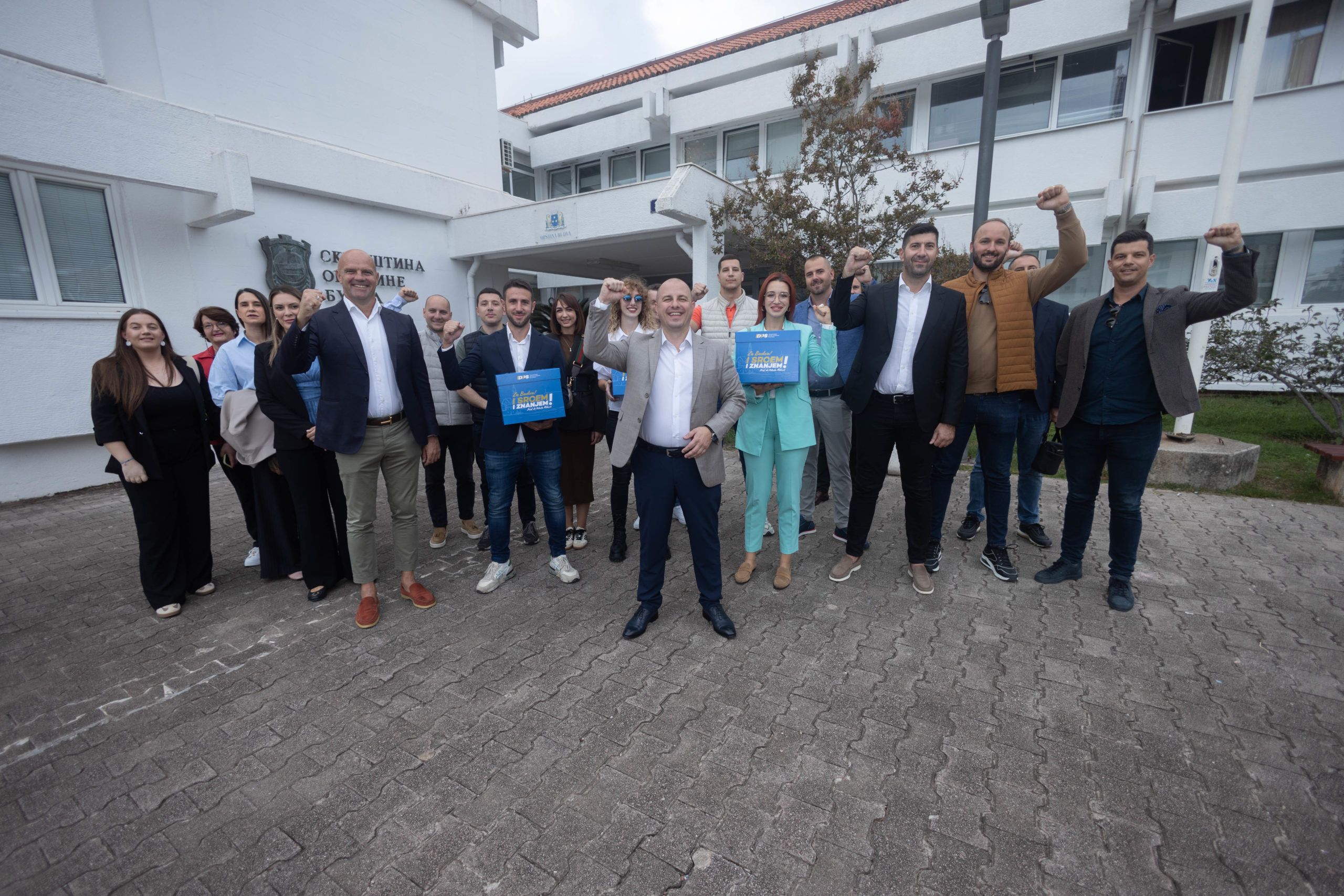 DPS predao listu, Milović poručio: Budva danas služi za podsmijeh, vrijeme je da se agonija prekine