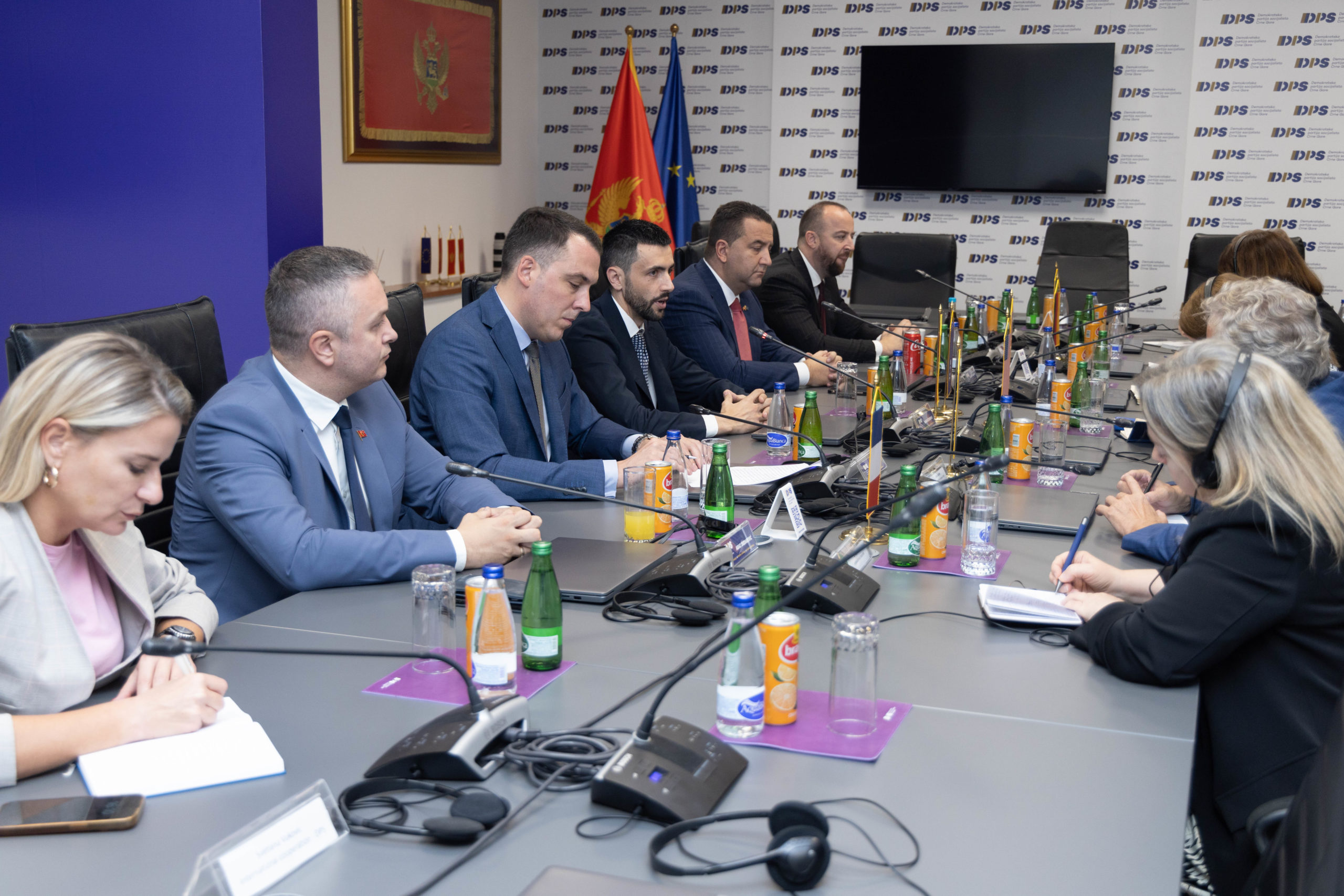DPS-ovci se žalili ambasadorima, oni ih „oduvali“: Zajedničkim radom, bez obzira na političke razlike, ispuniti obaveze na putu ka EU