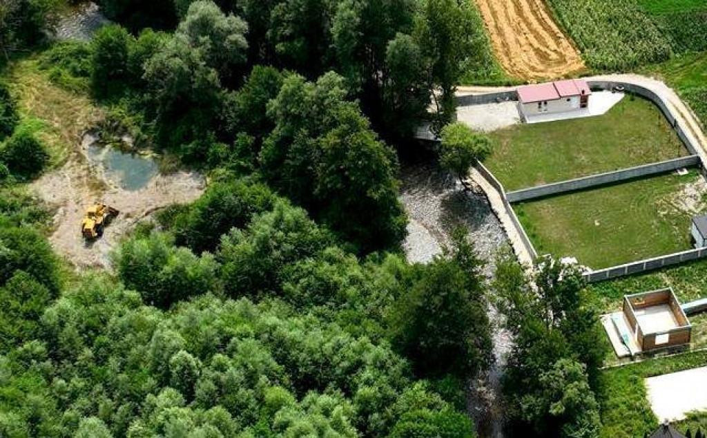 Zbog nelegalne gradnje pored Bistrice optužili šest lica