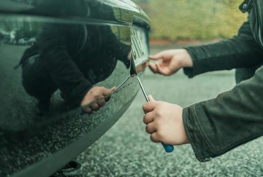 Ima li traga bandi koja je krala tablice sa automobila iz Srbije i BiH na dan izbora u Podgorici i Kotoru?