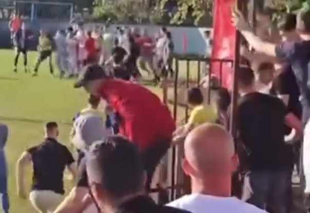 Masovna tuča na utakmici Crvena stijena – Zeta (VIDEO)