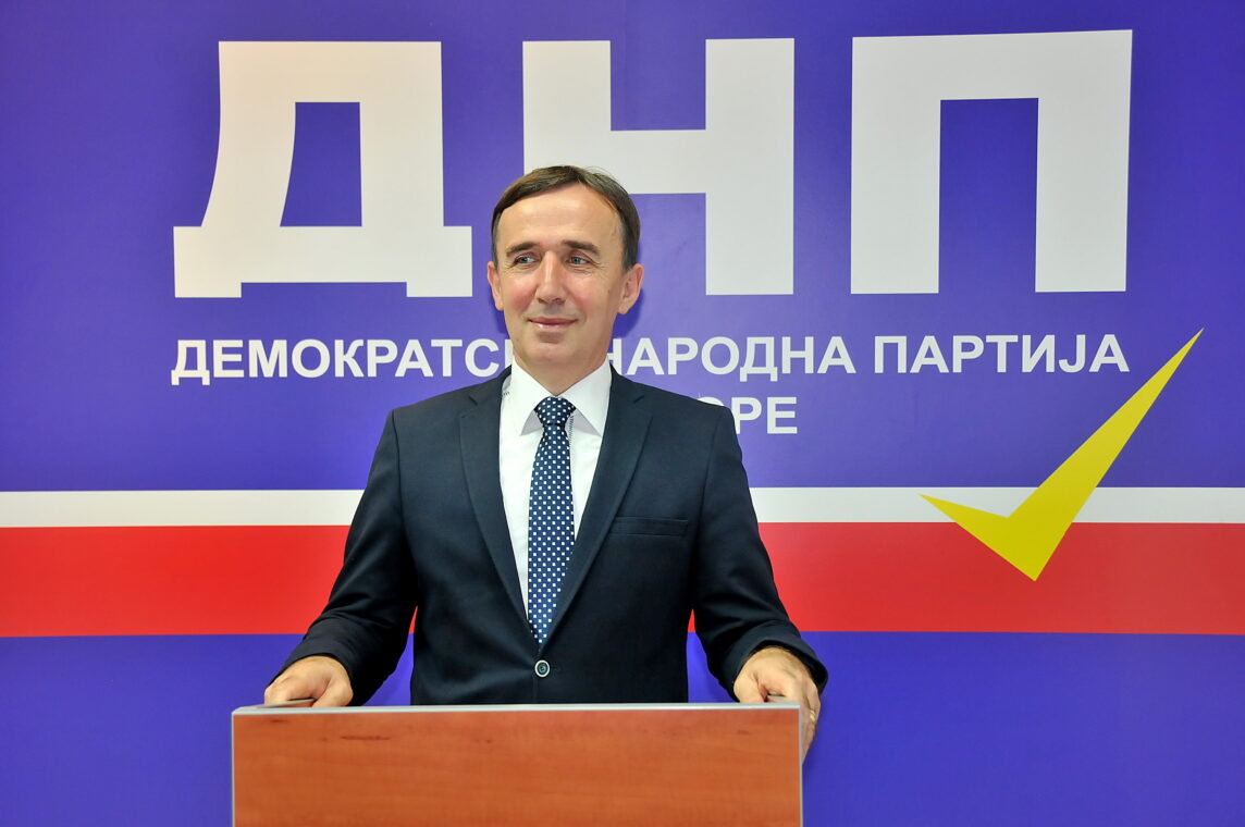 Lakušić: Nema danas zemlje na svijetu u kojoj se prema nekoj socijalnoj grupi, kao prema Srbima sprovodio aparthejd tokom trodecenijske vladavine DPS-a