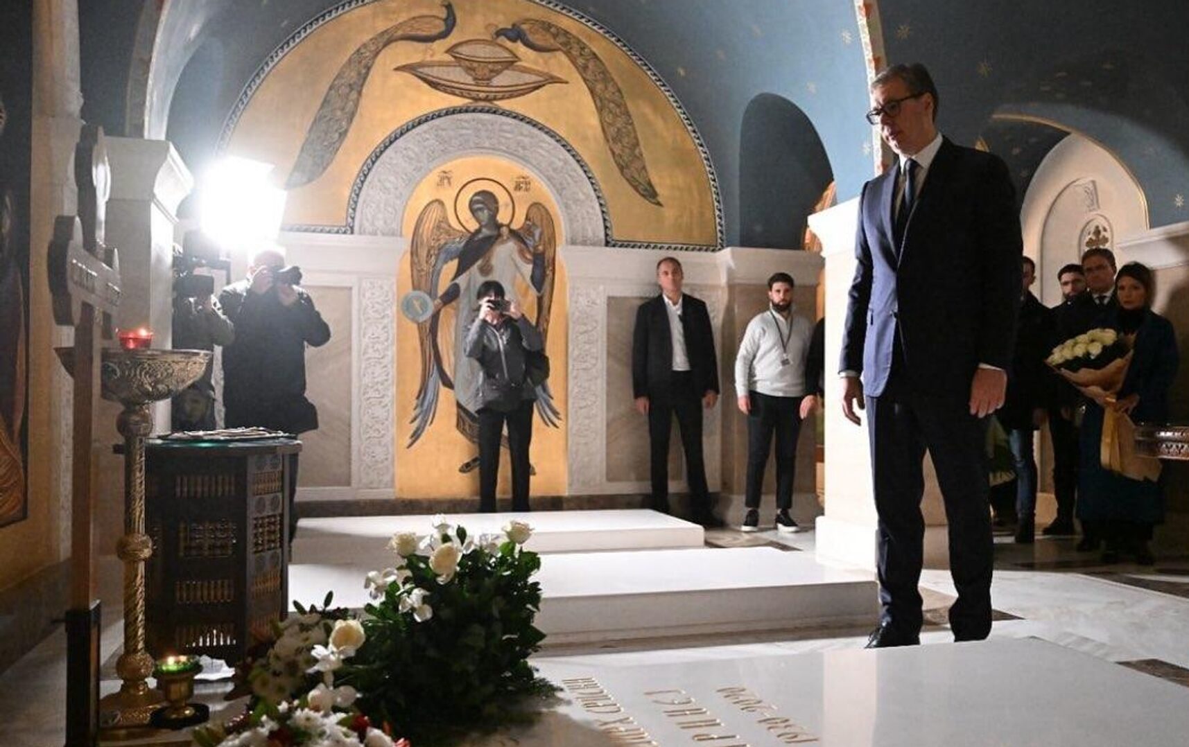 Vučić u Hramu Svetog Save na pomenu patrijarhu Irineju