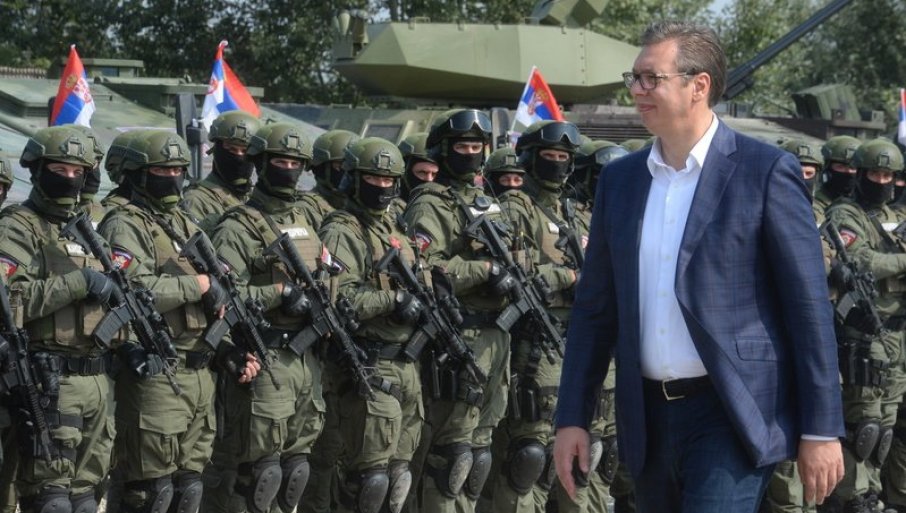 Vučić čestitao Dan Kopnene vojske i pješadije: Čuvate bezbjednost Srbije i njene građane