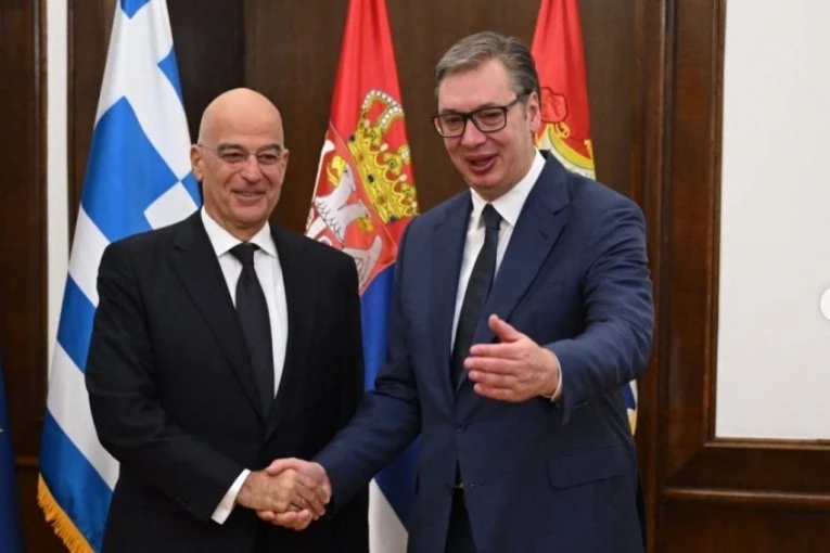 Vučić sa Ministrom odbrane Grčke:  Zahvalio sam se na podršci koju Grčka daje teritorijalnom integritetu i suverenitetu Srbije