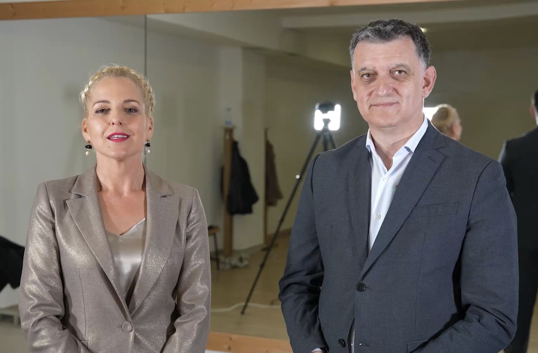 Komnenović podržao Kažanegru Stanišić: Kada na čelo dođe žena, onda dođe i do rezultata – to očekujemo i od narednih izbora u Budvi