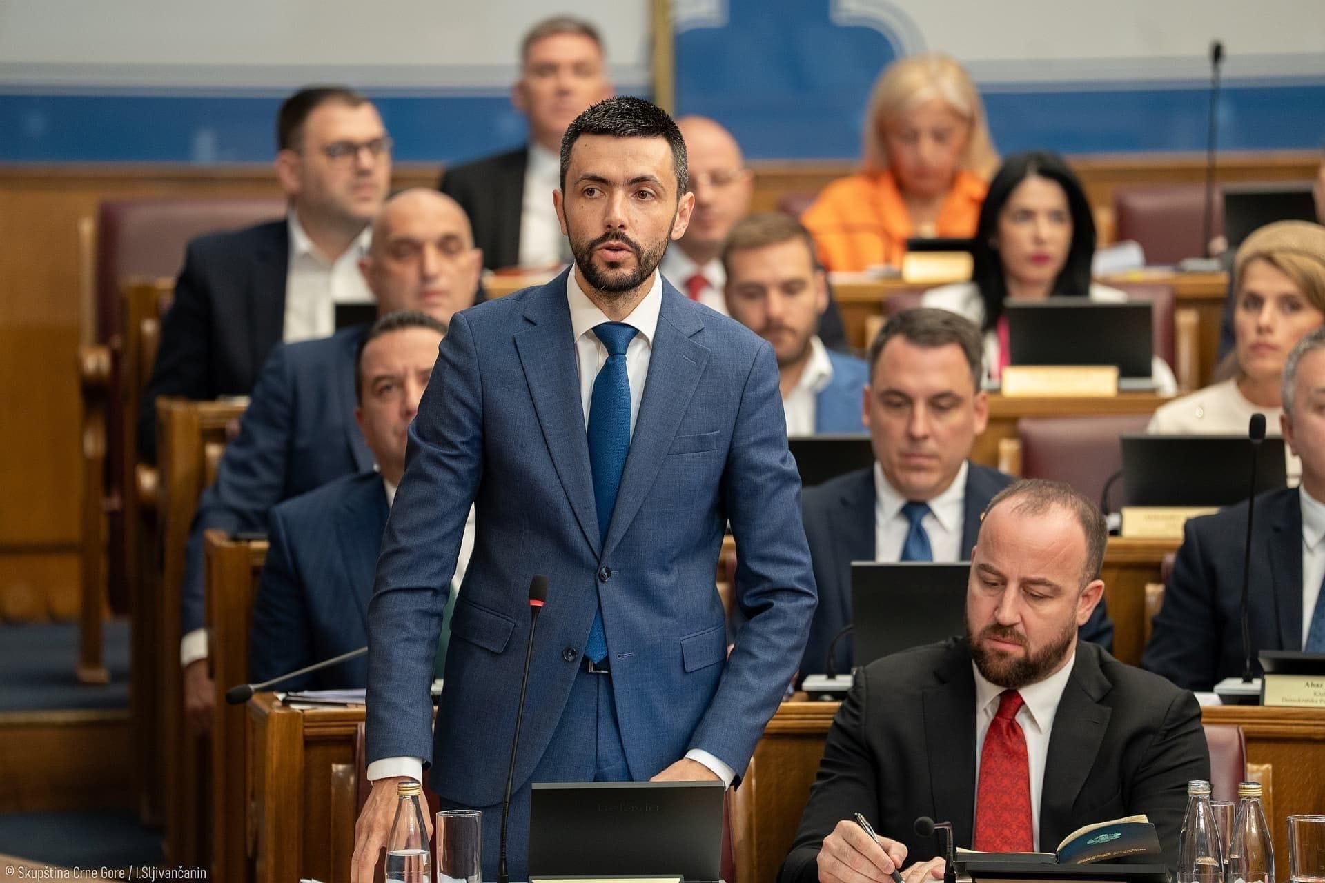 Živković: Čelnici bezbjednosnog sektora nemaju potrebnu političku podršku stranaka na vlasti, takvo stanje naravno kriminalcima odgovara