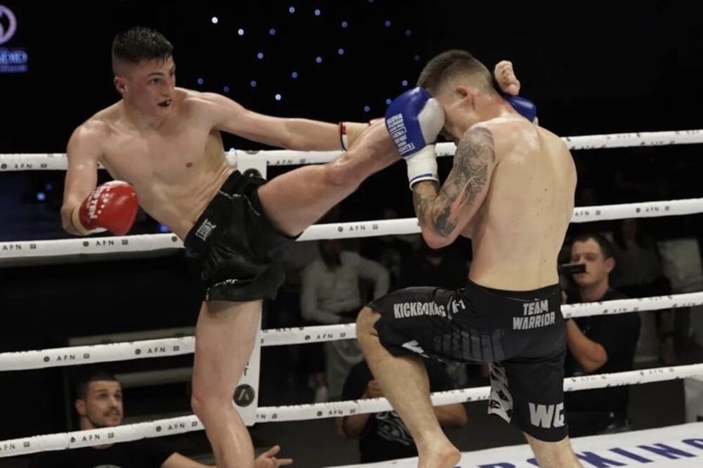Čađenović donio drugu bronzu za crnogorski kik-boks