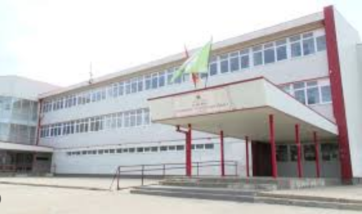Policija spriječila grupnu tuču nikšićkih srednjoškolaca: Privedeno 10-ak učenika