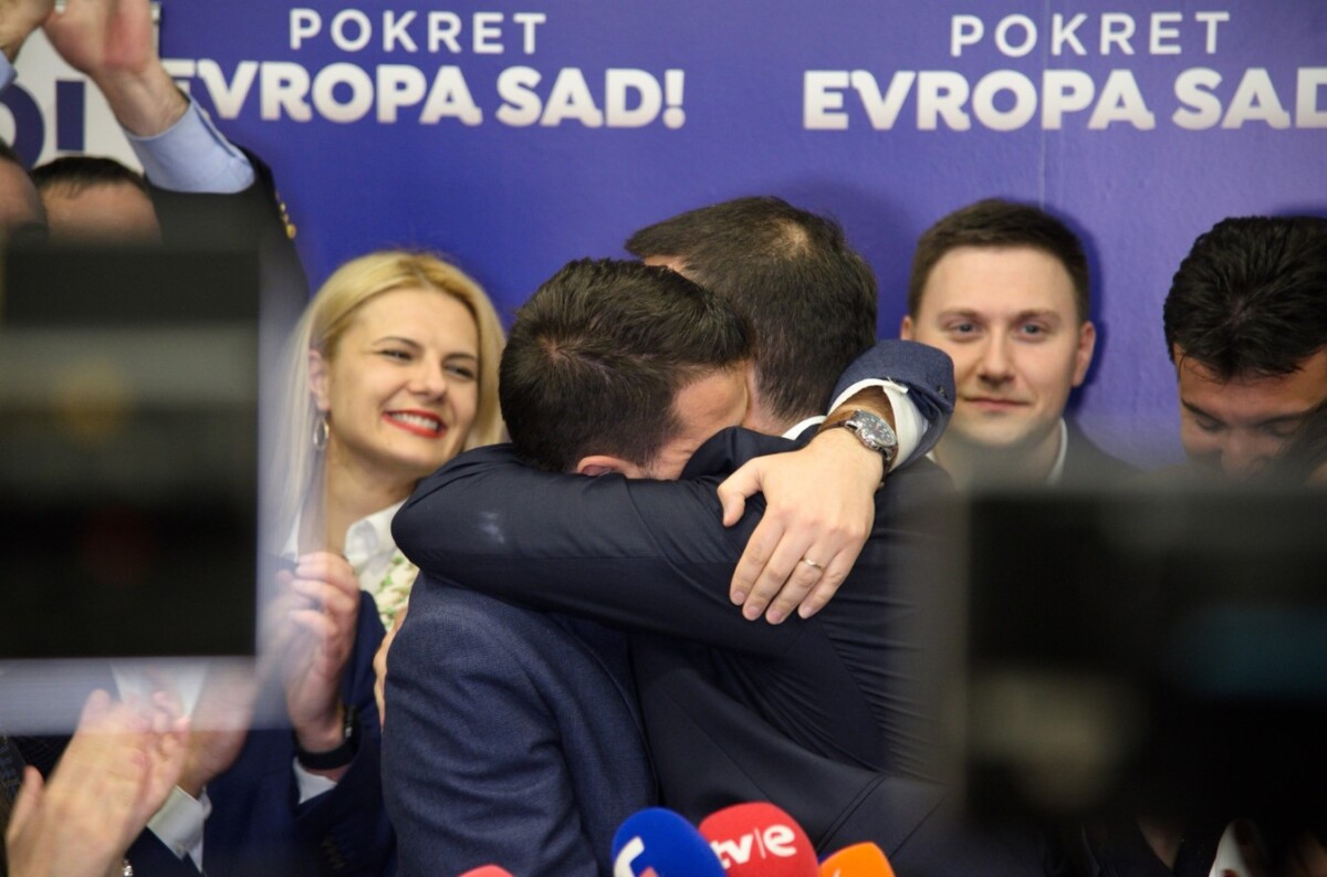 „Rado te se sjetim ljubavi stara jer me svaka nova ljubav razočara“: Je li Milatovićev poziv za razgovor Spajiću konačan otklon od URE i Vijesti?