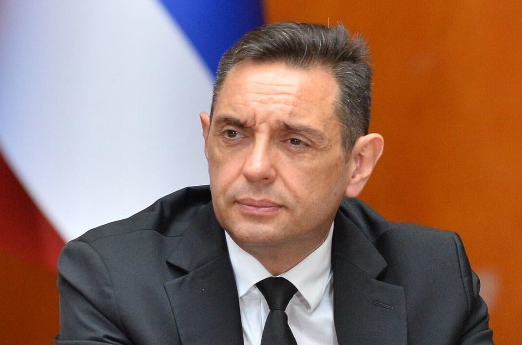 Vulin o blokadi suda u Novom Sadu: Lešinari gaze ustavni poredak
