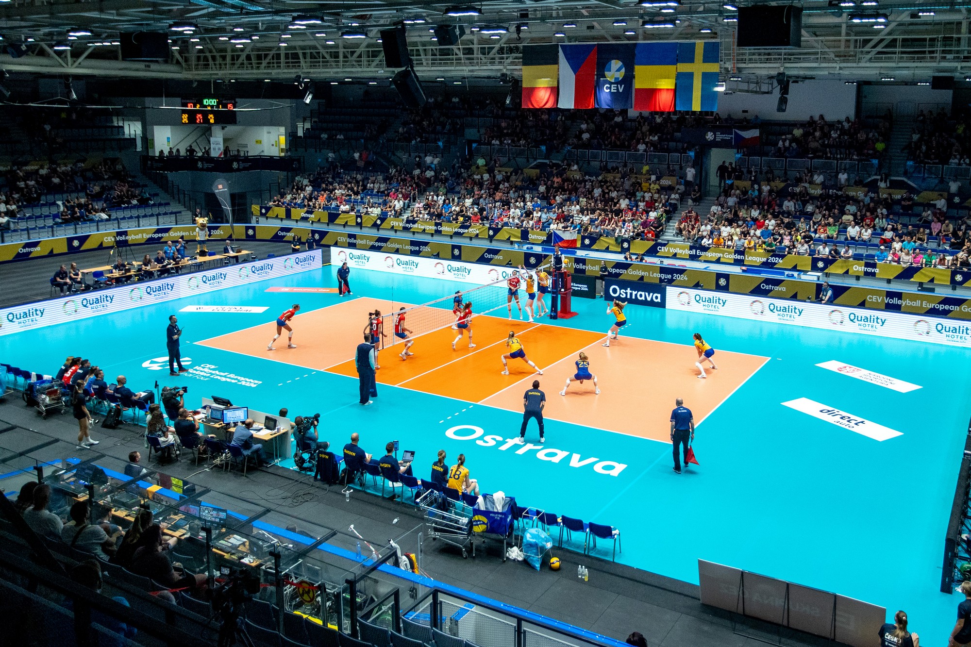 CEV Zlatna liga: Finalni turnir odbojkaša u Češkoj, odbojkašice u Švedskoj