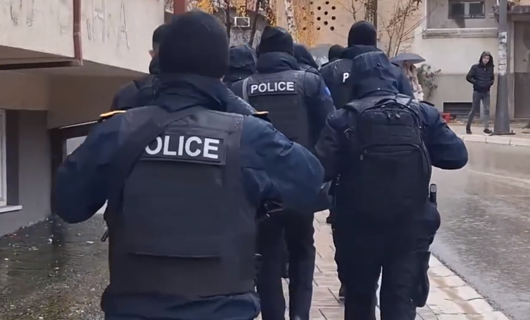 Sjever Kosovske Mitrovice pod opsadom policije lažne države: Uhapšeno više osoba, među njima i vlasnik portala Kosovo online! (VIDEO)