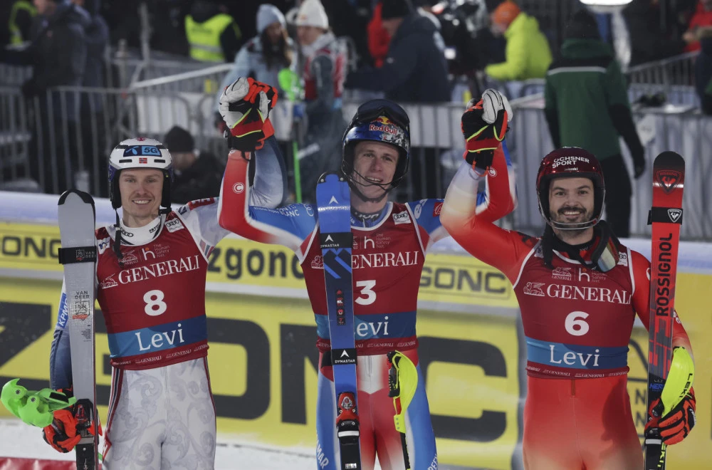 Noelu prvi slalom sezone