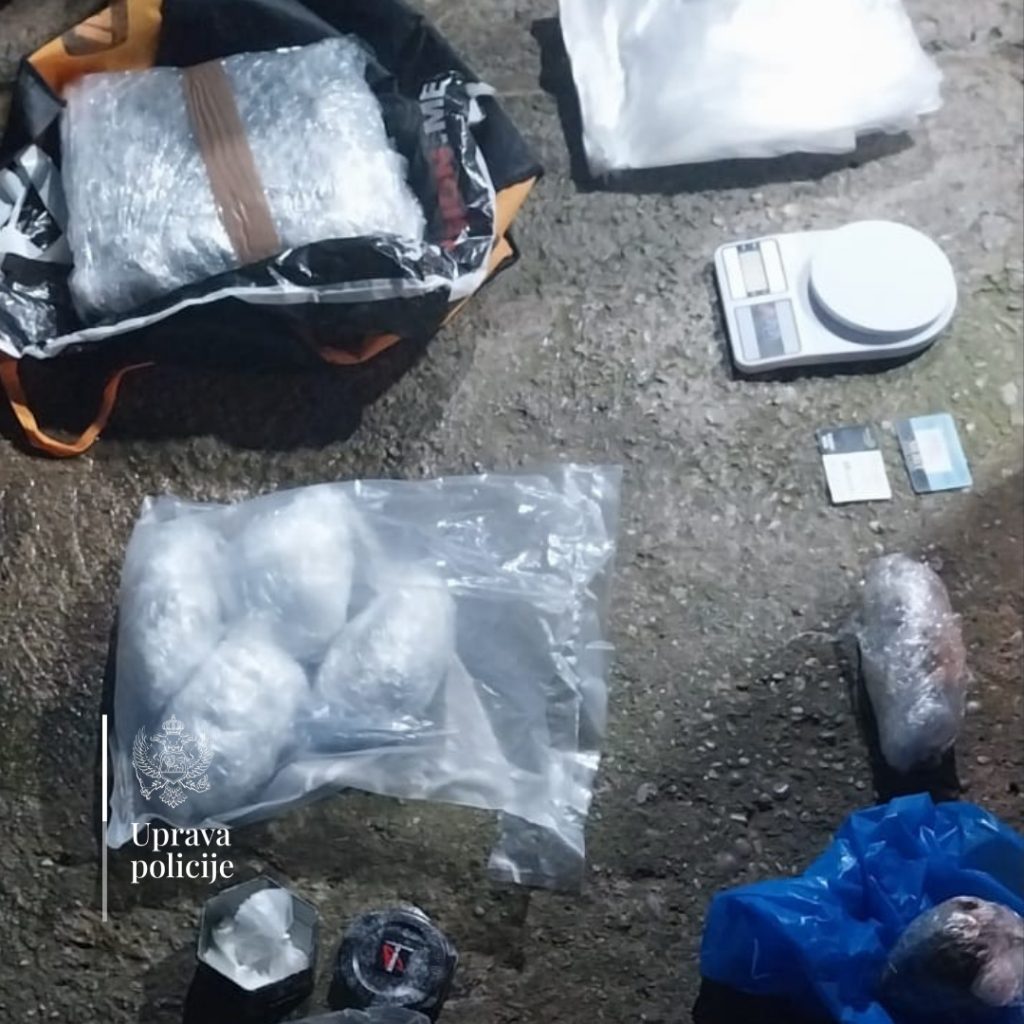 Podgorica: Zaplijenjeno preko 1,7 kilograma marihuane i manja količina kokaina, uhapšena jedna osoba