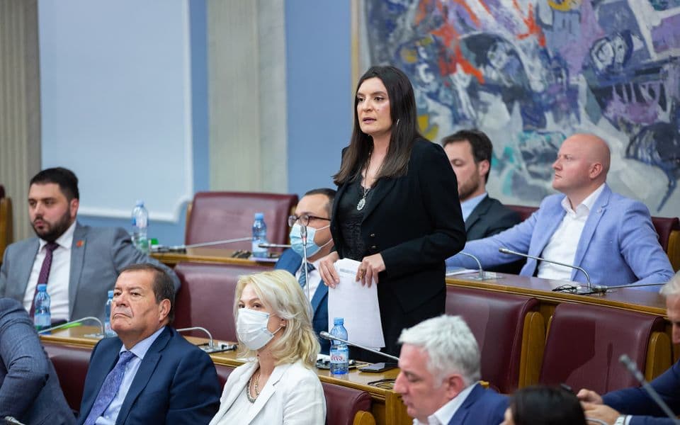 Paunović: Formiranje Ženskog kluba u lokalnom parlamentu poboljšaće položaj žena u Beranama