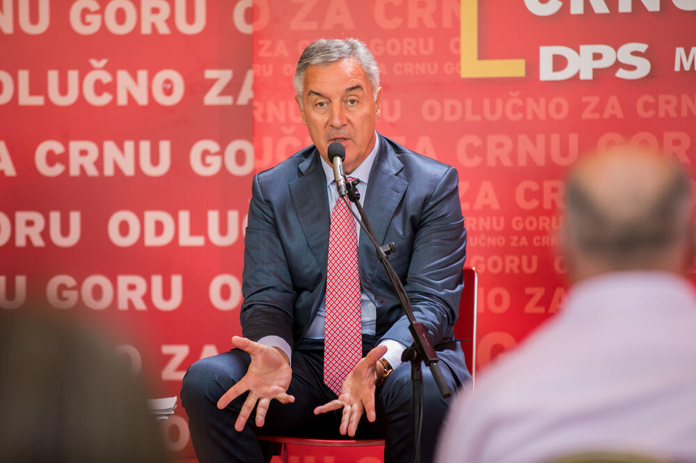 Raskol u DPS-u na vidiku: Hiljadu osnivača nove partije koja okreće leđa Milu pravi Kongres u januaru!