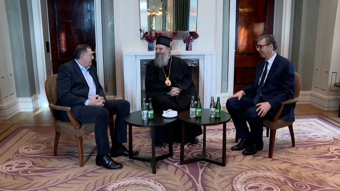 Vučić i Dodik sa episkopom švajcarskim Andrejem: Samo zajedno, gdje god bili, možemo svaku prepreku da savladamo