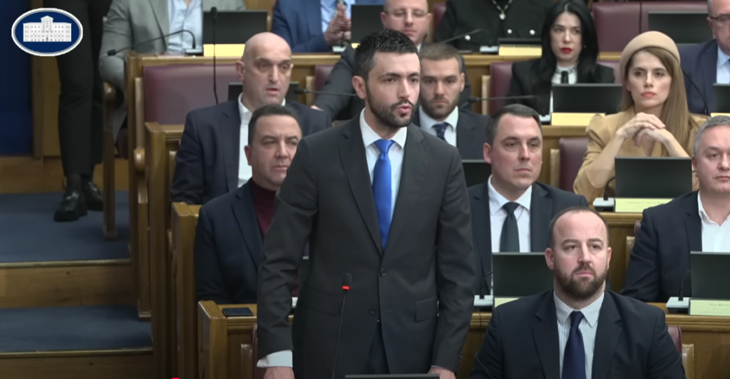 Bivši režim i njegovi mediji prećutali hrvatsko poniženje, napali srpsku paradu