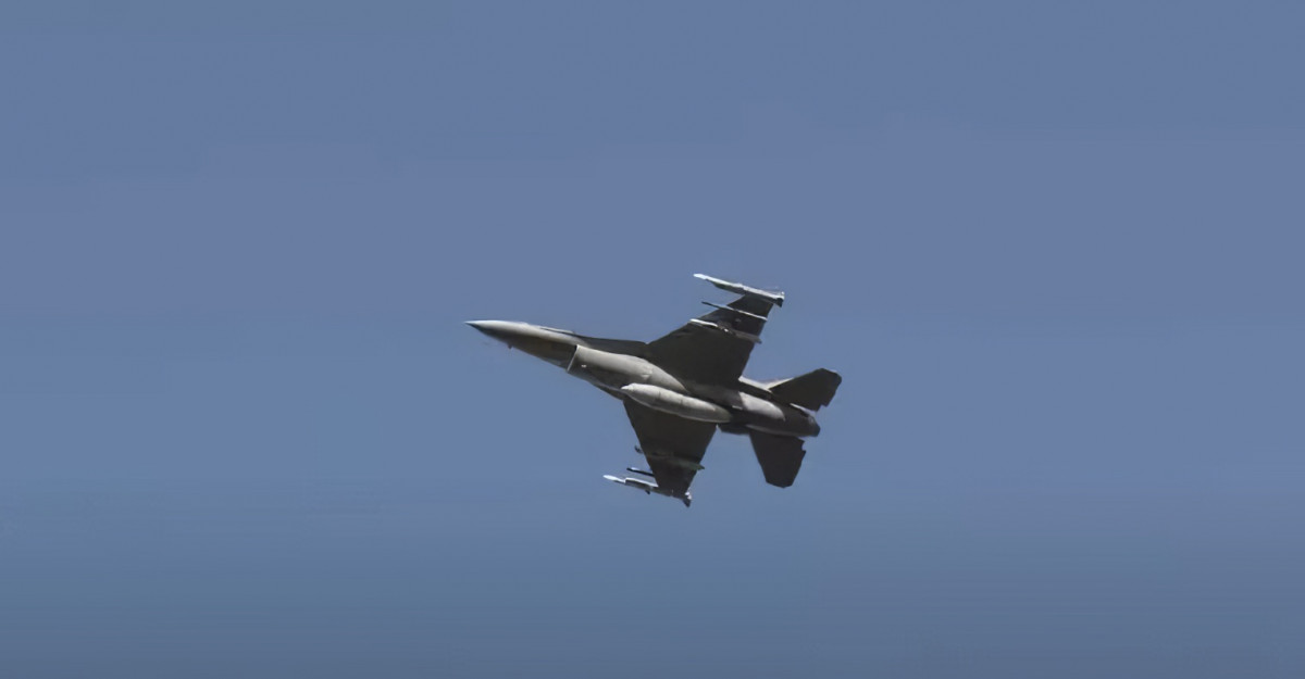 F-16-topaz-enhance