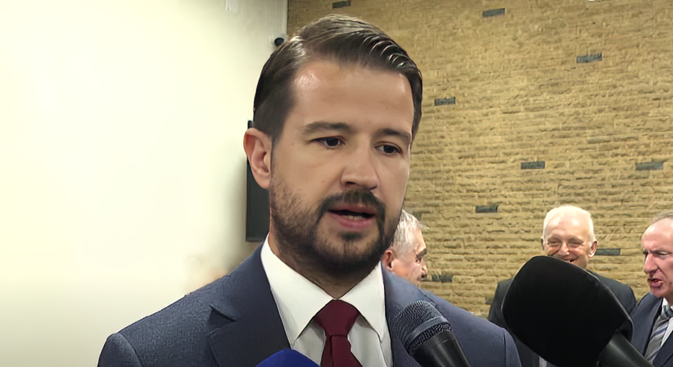 Jakov Milatović-topaz-denoise-faceai