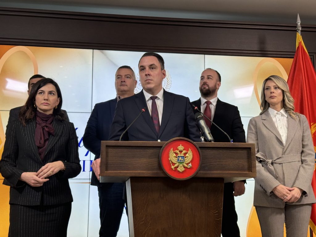 Opozicija, predvođena DPS-om, predstavila uslove za povratak redovnog stanja u Skupštini i u političkom životu Crne Gore