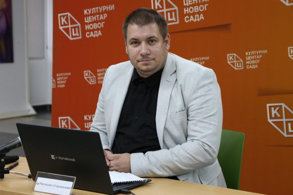 Predavanje dr Rastislava Stojsavljevića na temu „Prostranstvo Okeanije” na Jutjub kanalu KCNS