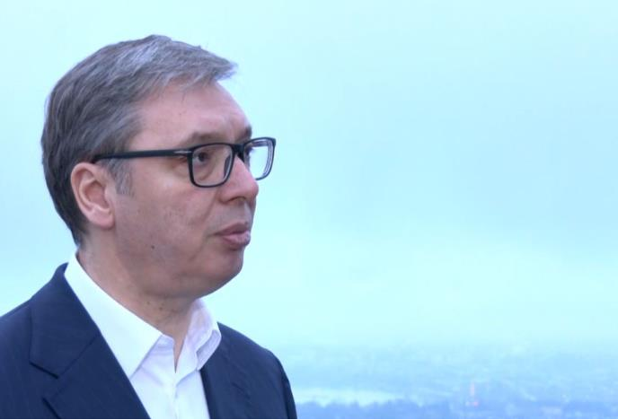 Vučić: Snažnije nego ikada boriću se za Srbiju, za plate i penzije, za pruge i puteve, za očuvanje mira i stabilnosti