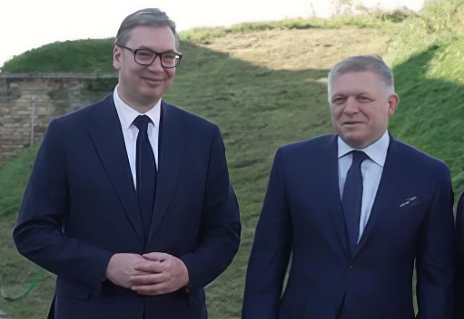 Vučić razgovarao sa Ficom: Snažno je podržao borbu Srbije za mir i stabilnost u zemlji, a protiv je onih koji to podržani spolja ugrožavaju