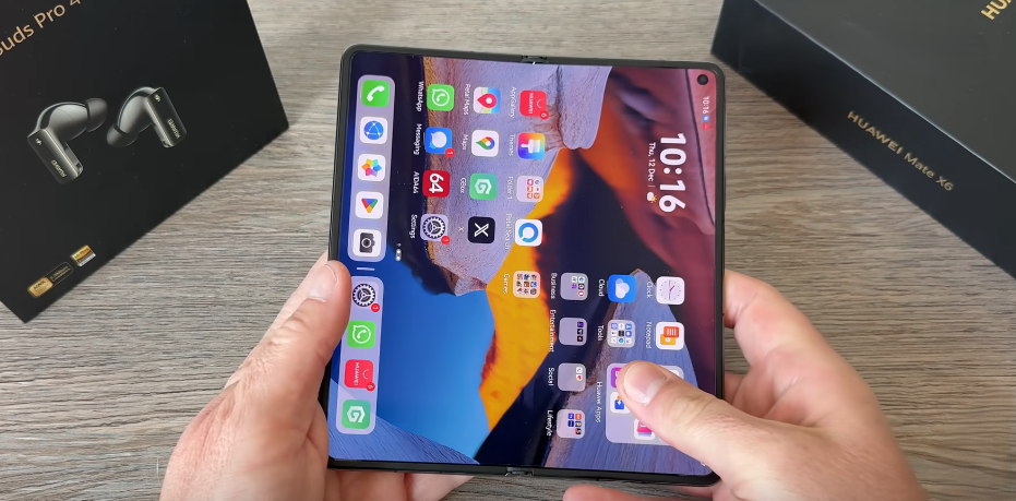 Svjetska premijera: Huawei lansirao savitljivi telefon Mate X6