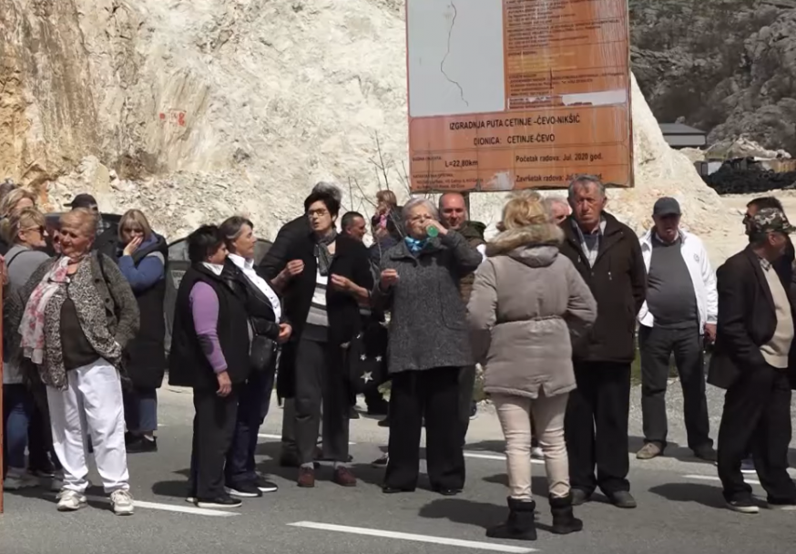 Screenshot 2024-12-21 at 08-39-00 RTV Cetinje – Protest radnika Košuta – YouTube