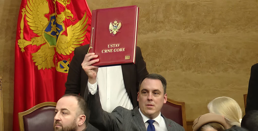 Dvoličnost: DPS optuživao Srbiju da se miješa u unutrašnje stvari Crne Gore, a njihovi funkcioneri hoće da smijene nasilno vlast u Beogradu