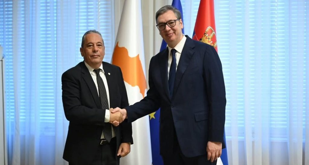 Vučić se sastao s kiparskim ministrom odbrane: Zahvalnost zbog principijelnog stava o tzv. Kosovu