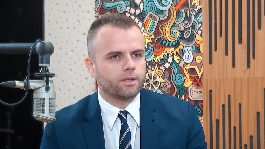 Zahtjev da bosanski bude službeni ne smeta, samo je srpski problem: Kud nestadoše glasnogovornici DPS-a i ostalih i zašto zahtjev BS-a nije nestajanje države?