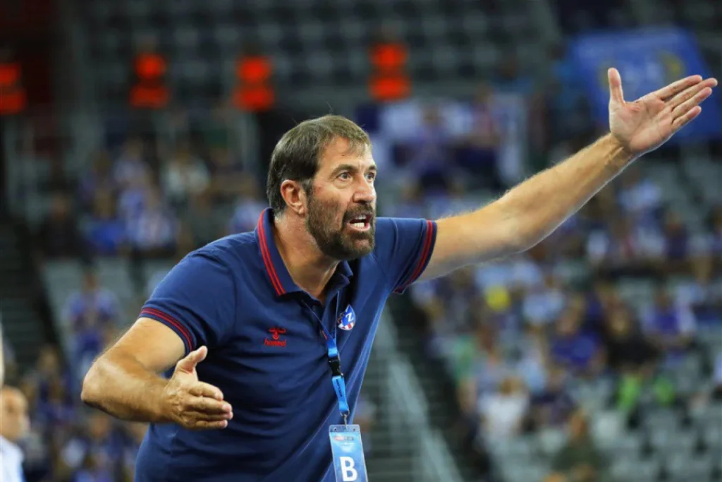 Srpski reprezentativac odgovorio Vujoviću: Na himnu ‘Bože pravde’ si napustio halu, ti si više kockar nego čovjek!