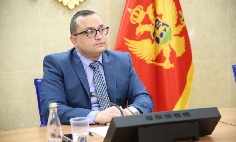Ćeman: Zbog pučističkog ponašanja opozicije neće biti povećane naknade specijalizantima za odvojeni život