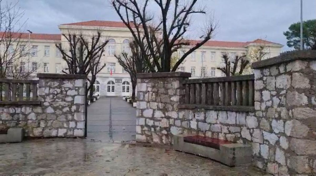gimnazija-slobodan-skerovic