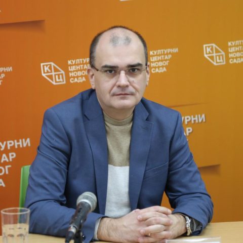 Predavanje istoričara Ognjena Karanovića na temu „POKUŠAJ STVARANJA HRVATSKOG ENTITETA U BOSNI I HERCEGOVINI 2000. I 2001. GODINE” na Jutjub kanalu KCNS