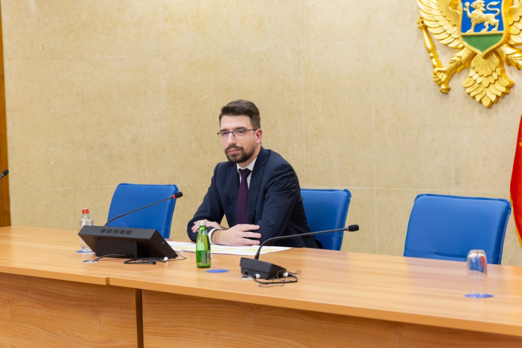 Miličić: DPS planira da zabrani samu sebe, pomoći ćemo im u tome