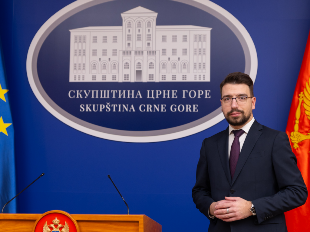 (INTERVJU) Mirko Miličić za BORBU: Prije 2020. godine su poslanicima DF-a ukidali imunitete, psovali ih i trpali u marice, pozitivno je što sada imamo novi stepen tolerancije