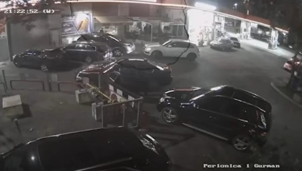 (VIDEO) Napad na novinarku Anu Raičković: I Bećirovićev sin lomio staklo na automobilu