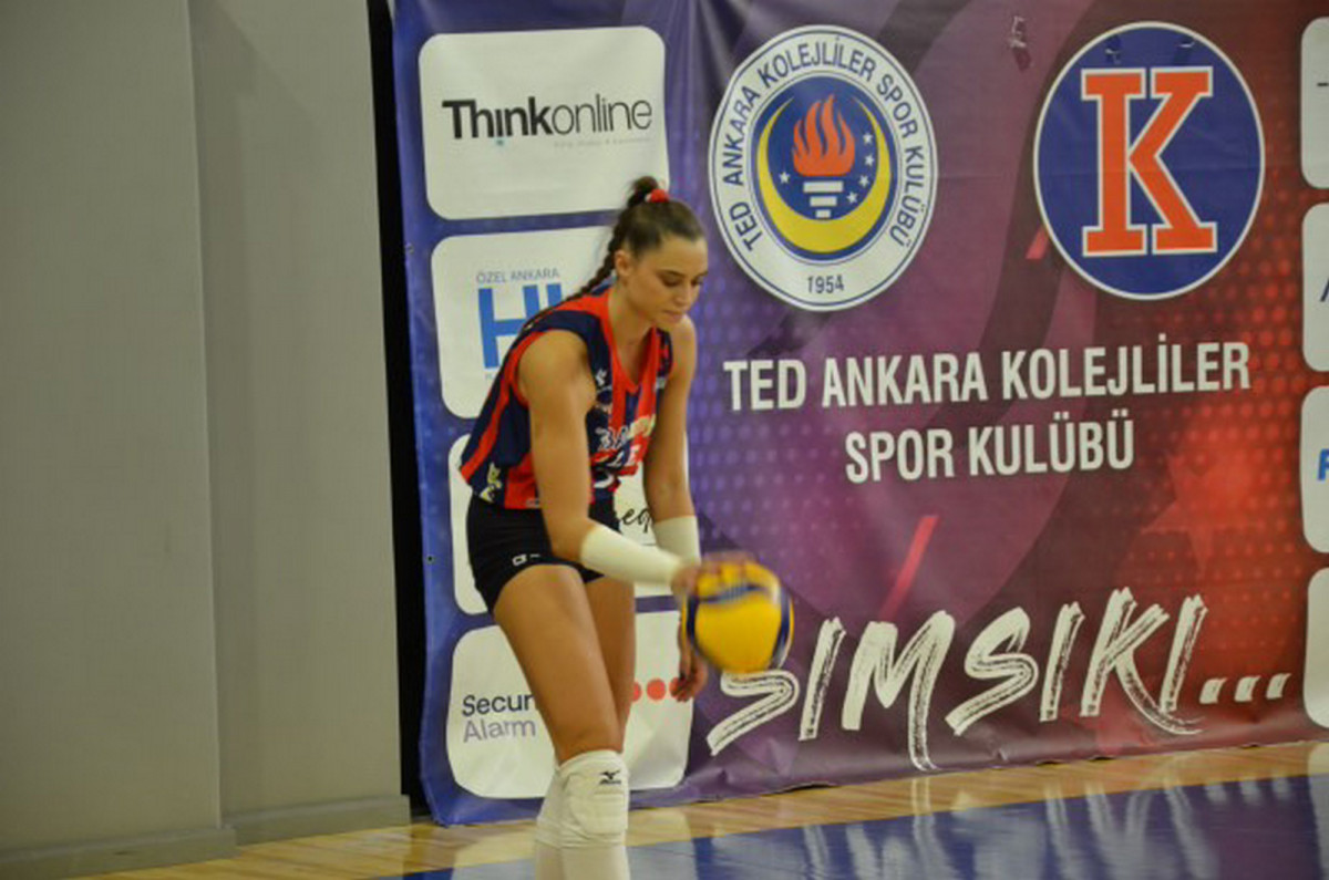 nikoleta-perovic-ted-kolejliler-2