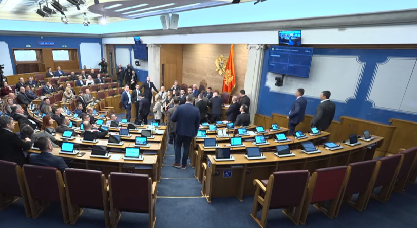 USTAVOTLAČITELJI I POMRAČITELJI