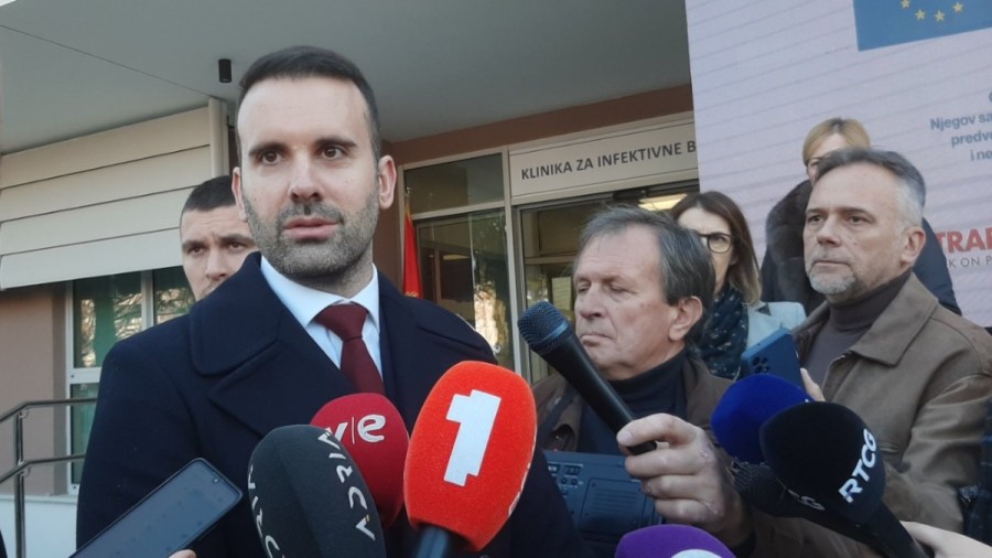 Spajić: Nećemo mnogo plakati ako ne bude premijerskog sata, zli jezici kažu da je sjutrašnji sastanak Milatovića sa opozicijom paravan za koaliciju u Podgorici