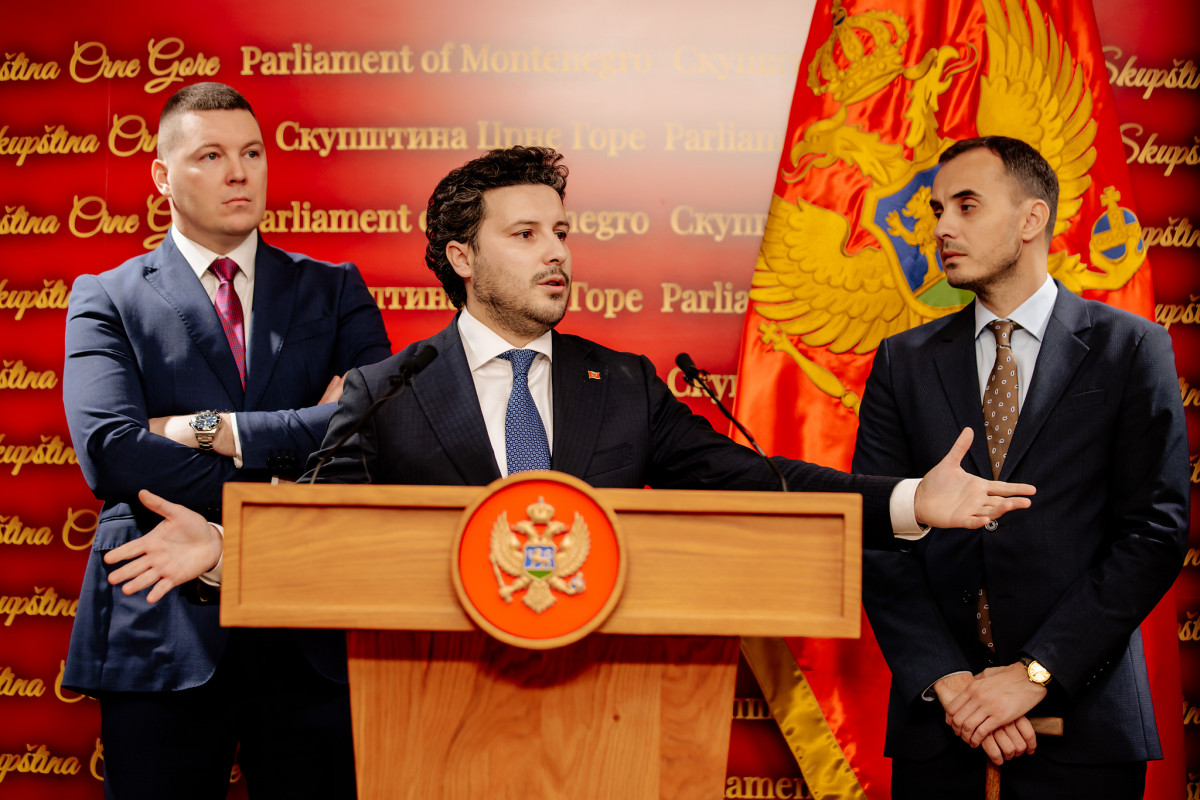 URA: PES i Vulin – našla krpa zakrpu