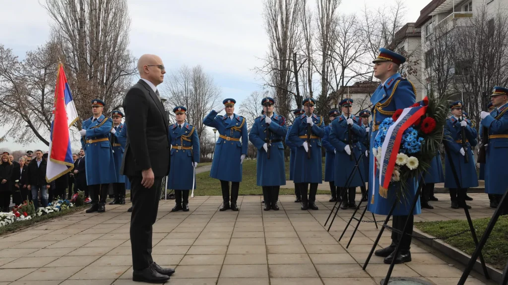Povodom Međunarodnog dana sjećanja na žrtve Holokausta: Vučević položio vijenac na spomenik „Menora u plamenu“